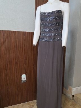 B'zar Elegant Gray Sequin Strapless Prom Dress Size 6